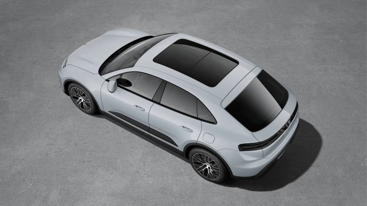 2025 Porsche Macan Electric photo 4