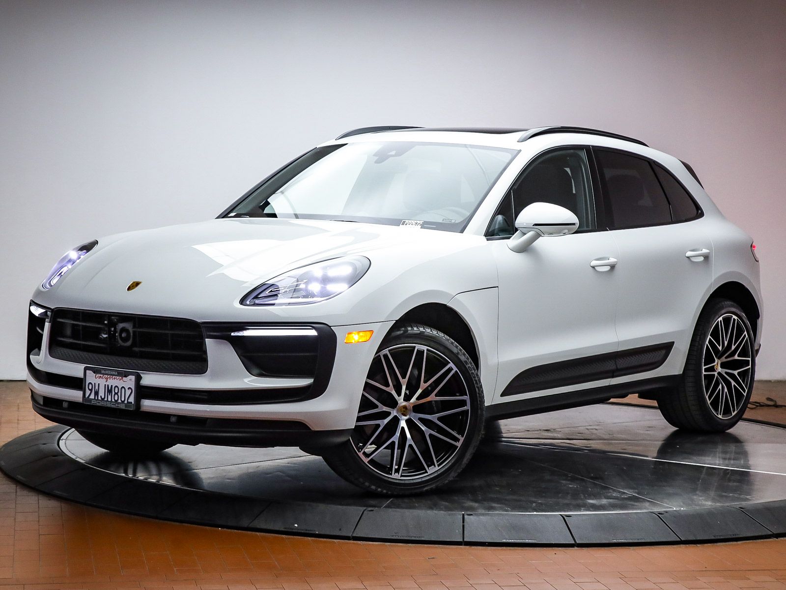 2026 Porsche Macan's photo