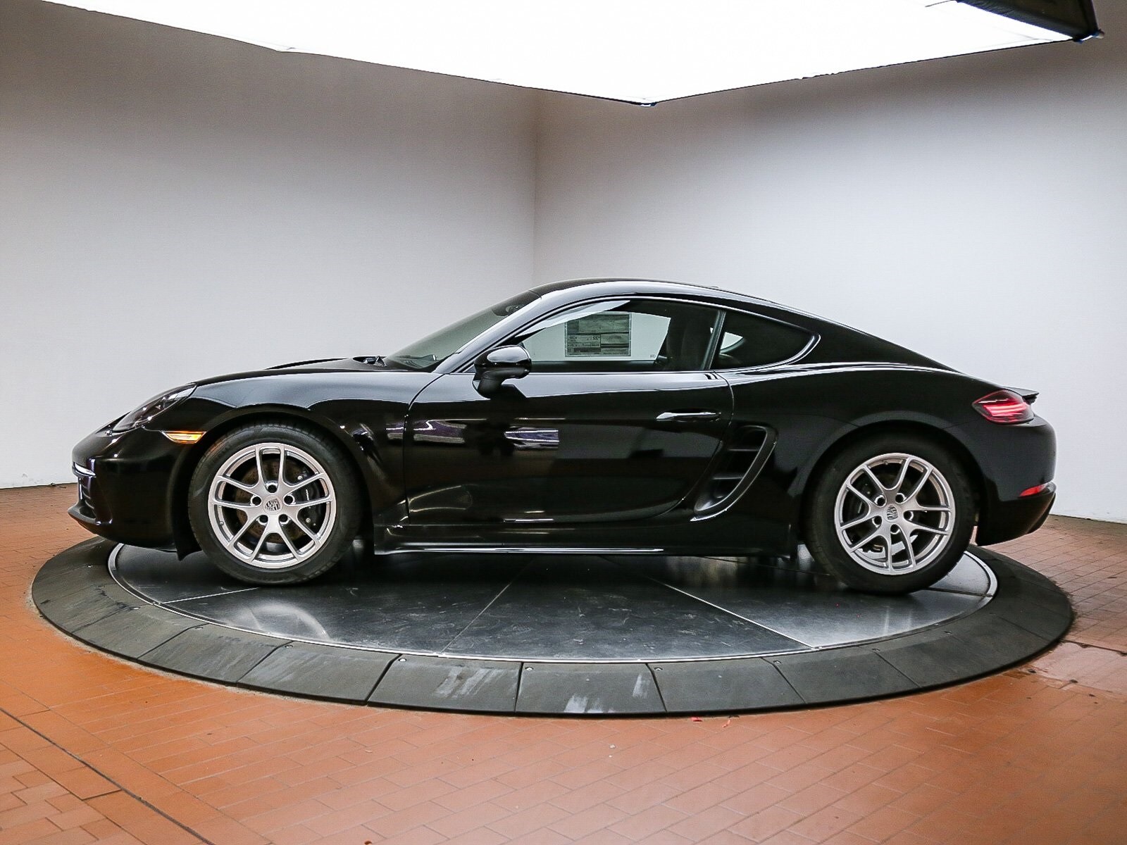 2025 Porsche Cayman S photo 2