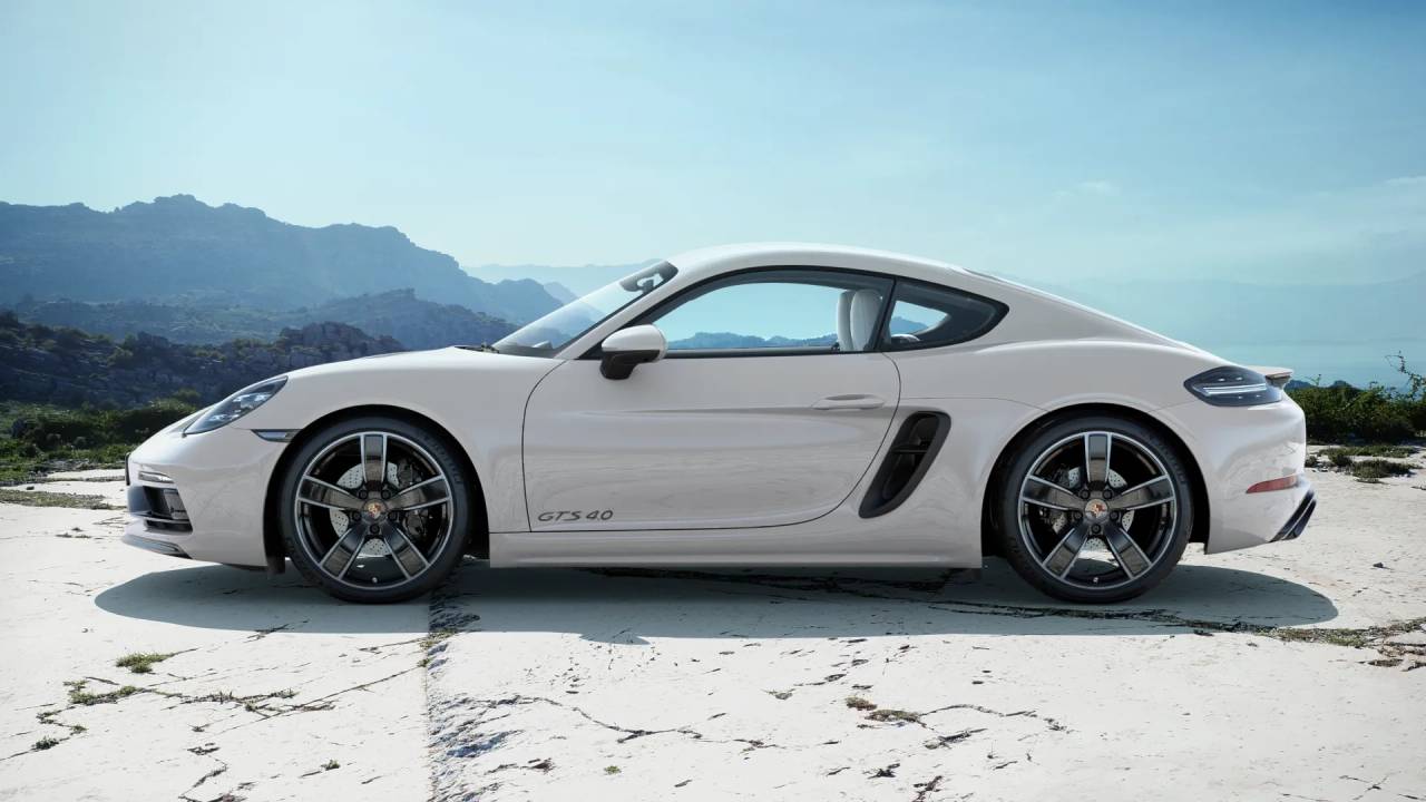 2025 Porsche Cayman GTS 4.0 photo 2