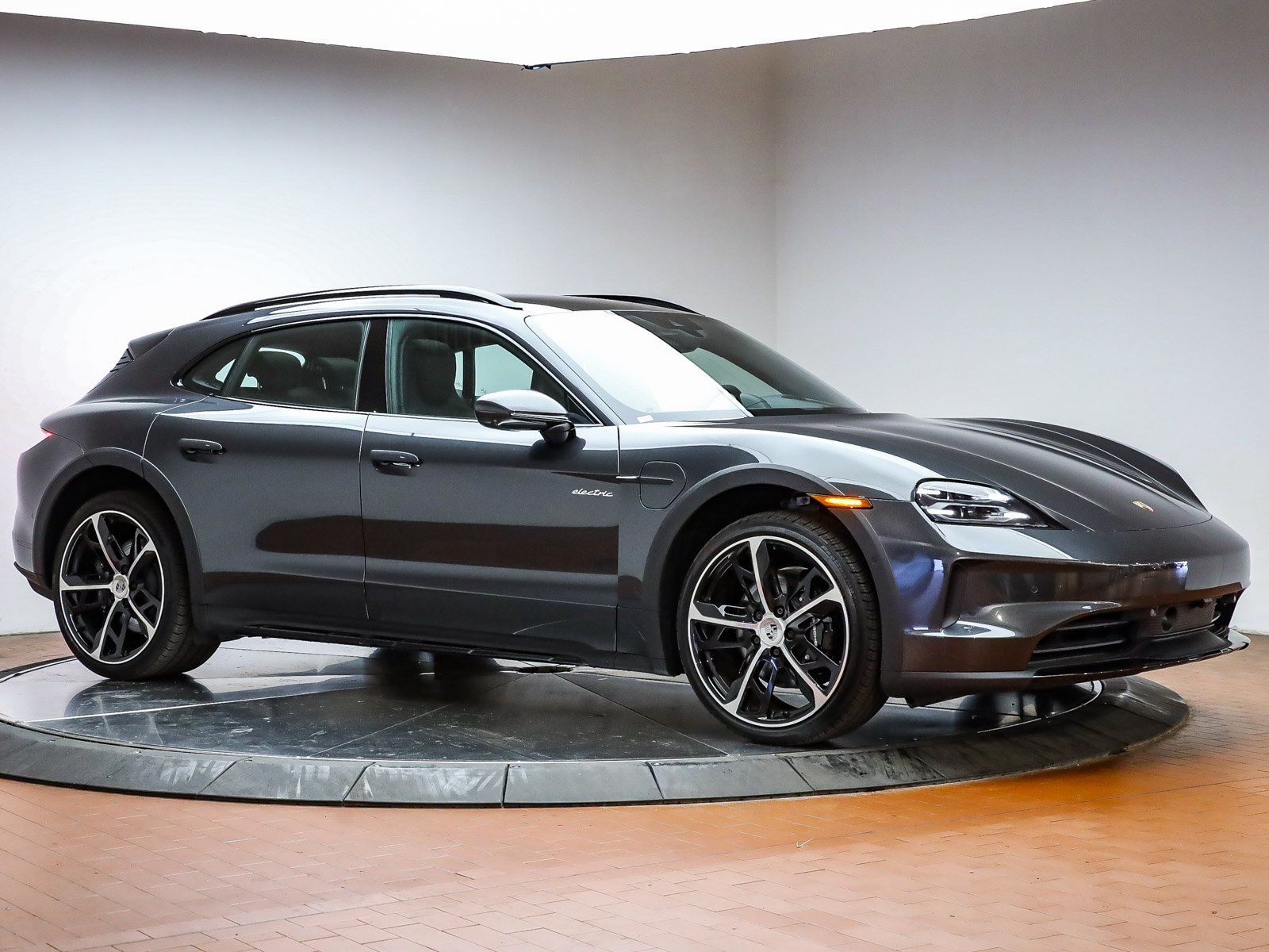 2025 Porsche Taycan S - Photo 15