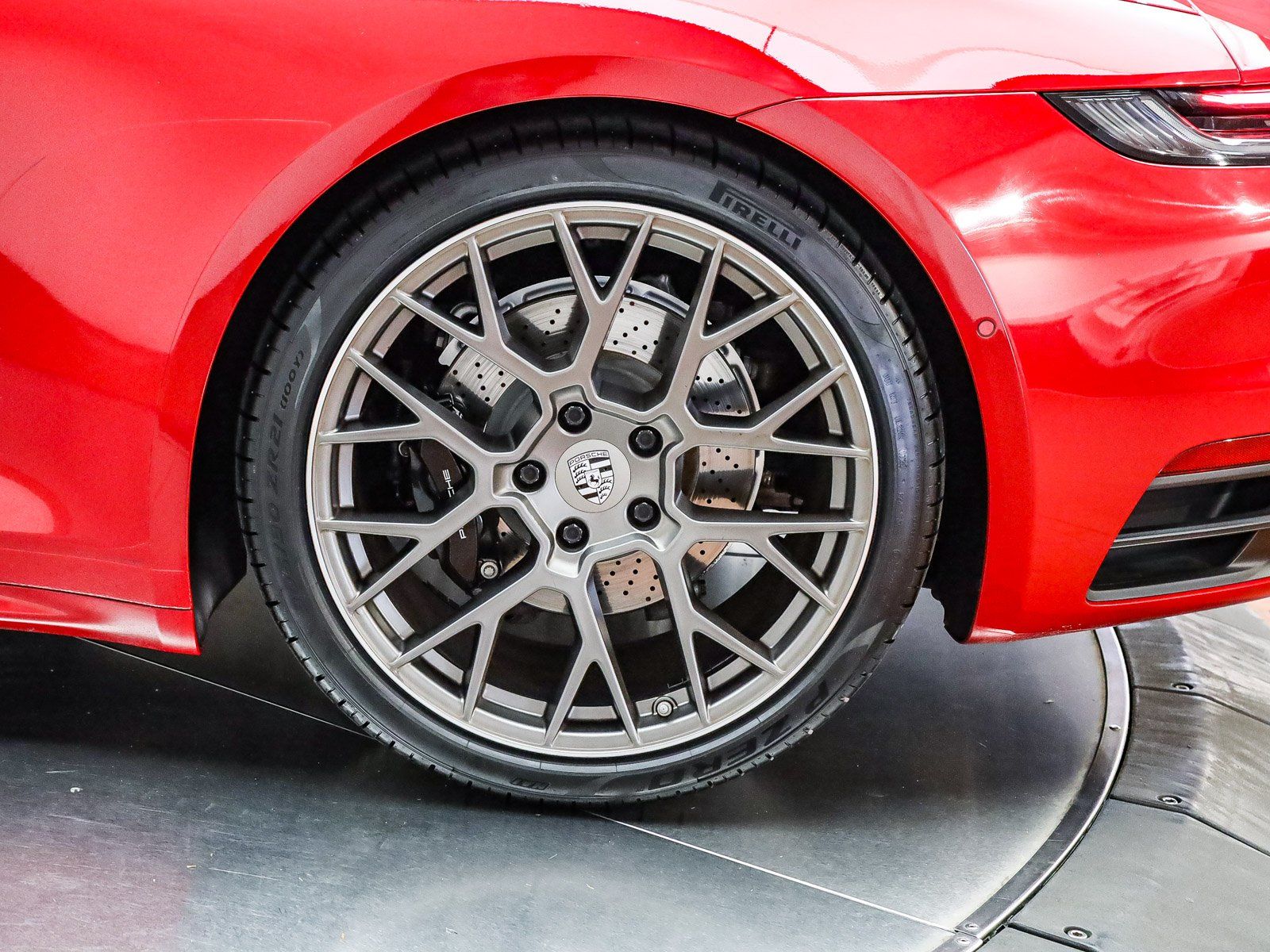2023 Porsche 911 - Photo 9