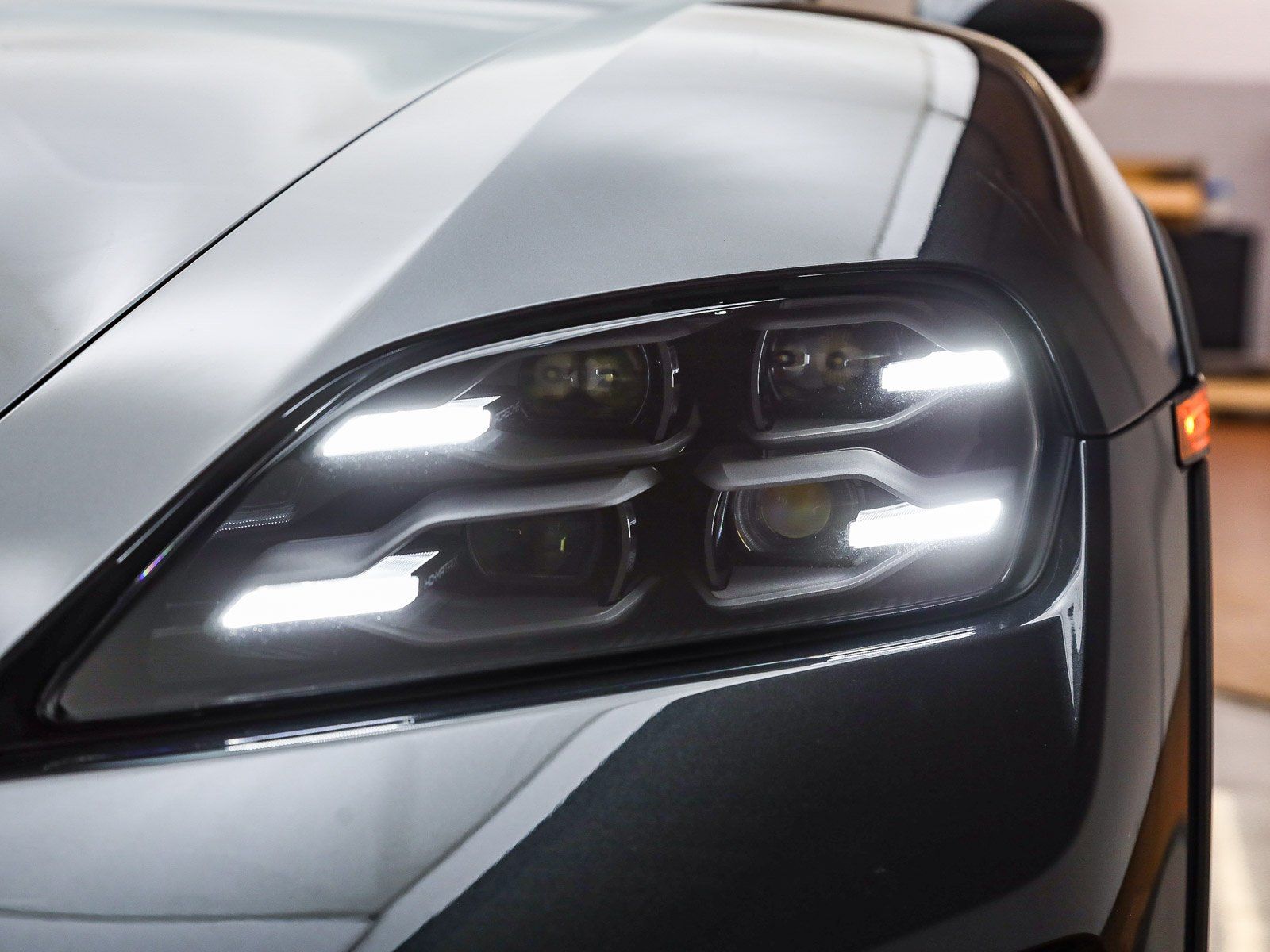 2025 Porsche Taycan S - Photo 11