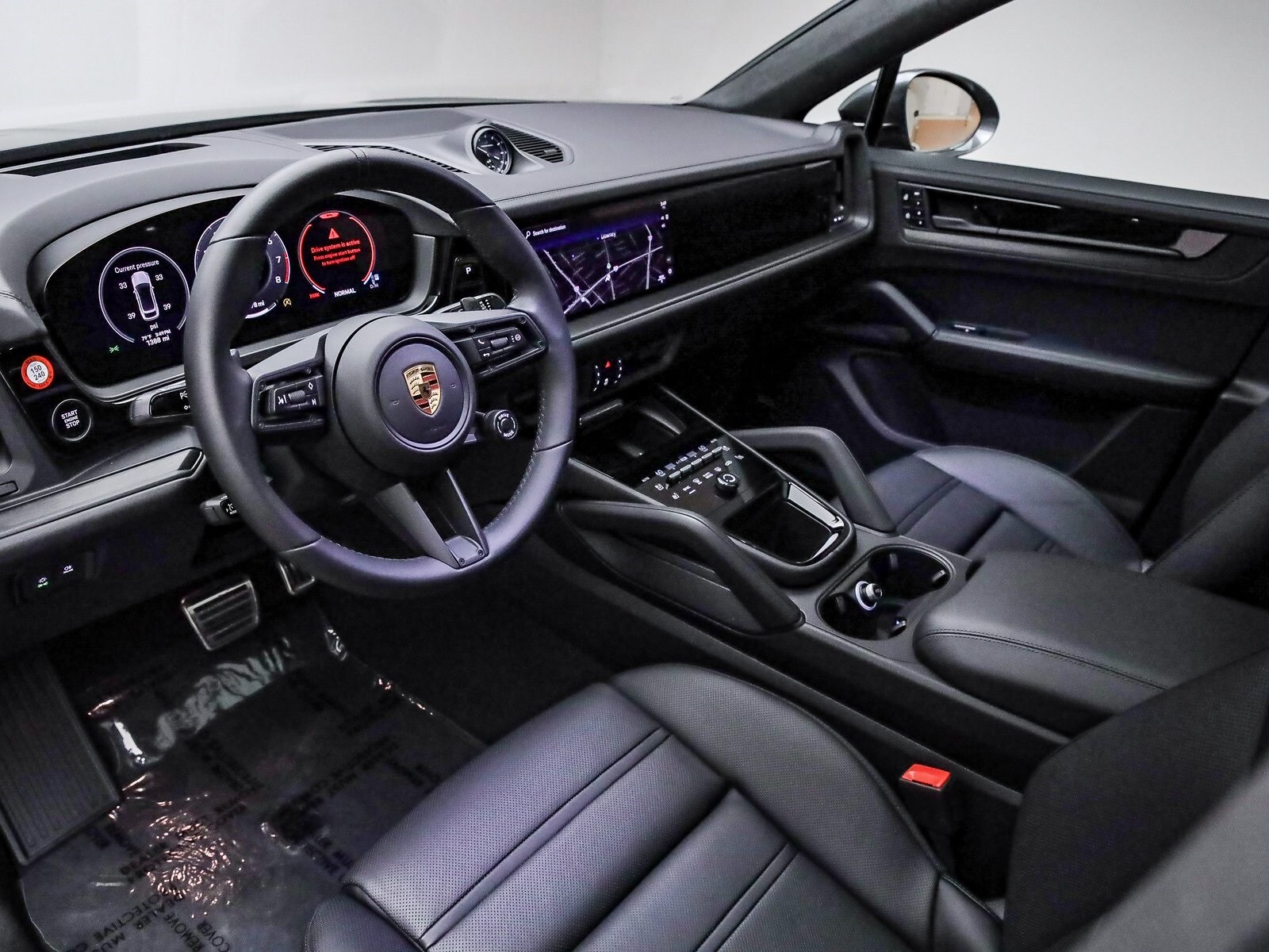2025 Porsche Cayenne Coupe GTS photo 4
