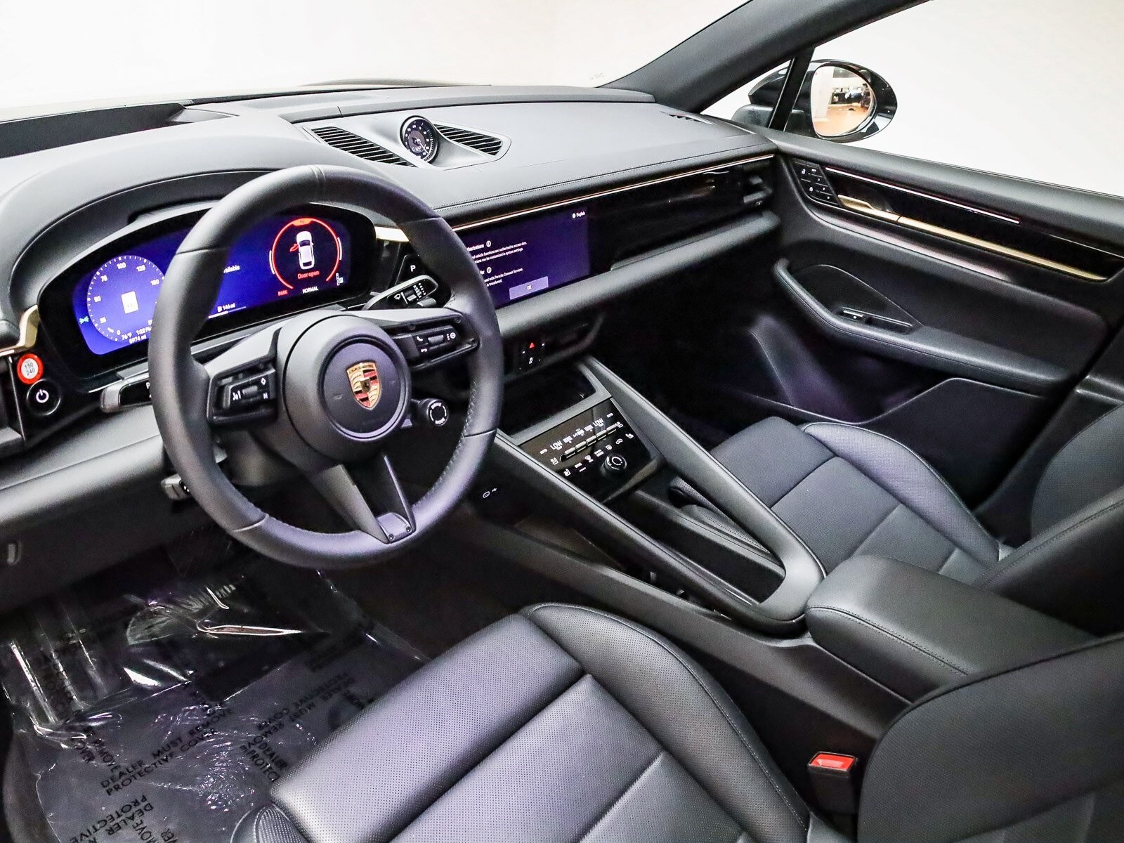 2025 Porsche Macan Electric photo 4