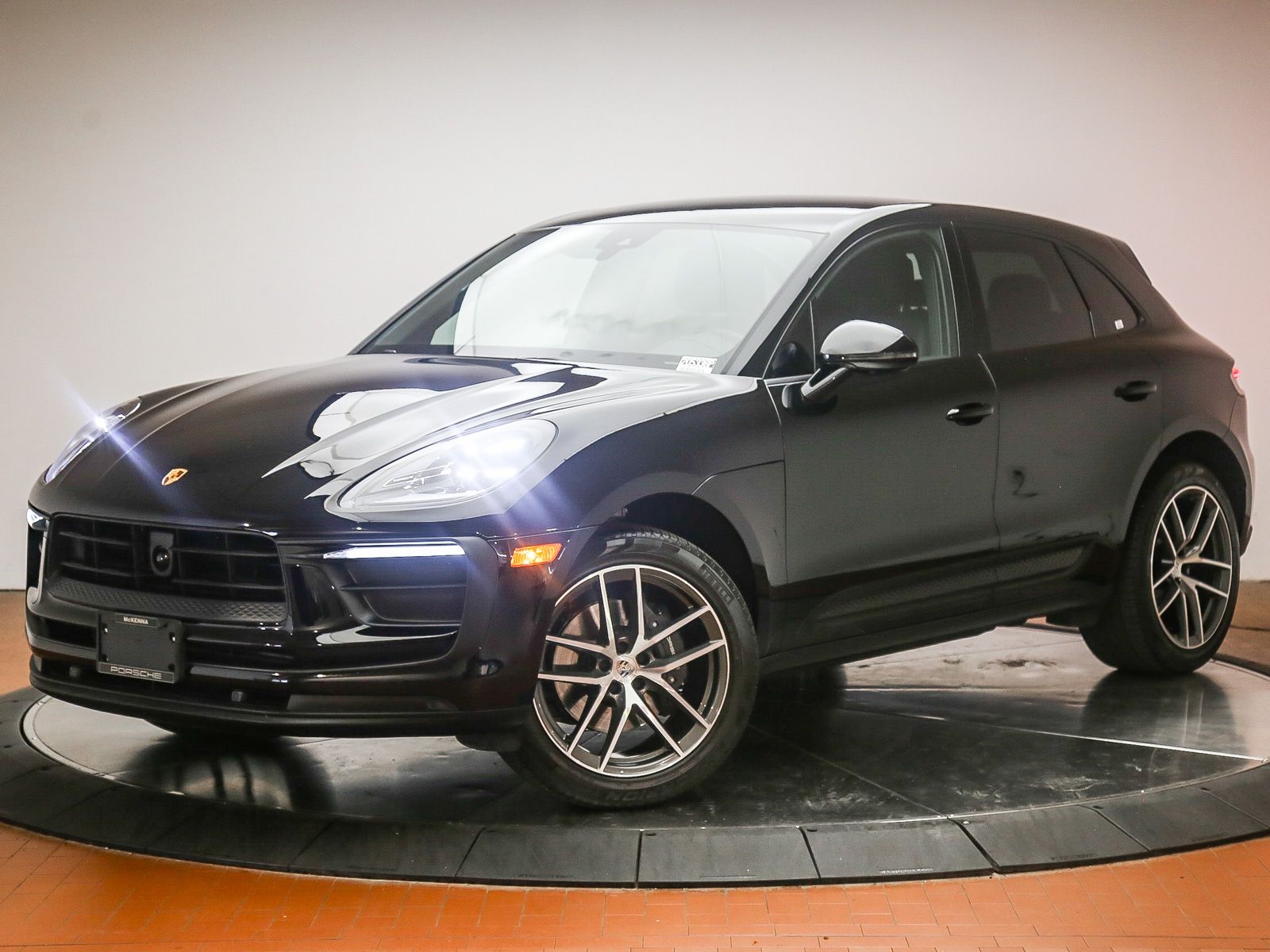 2023 Porsche Macan SUV 