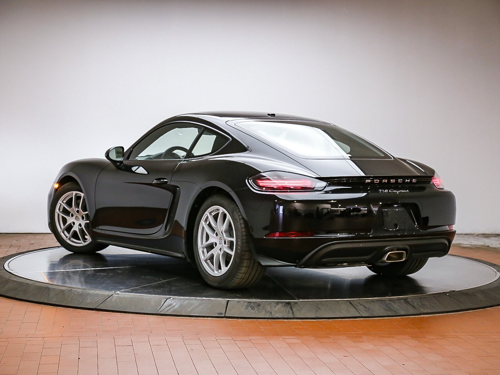 2025 Porsche Cayman S photo 3