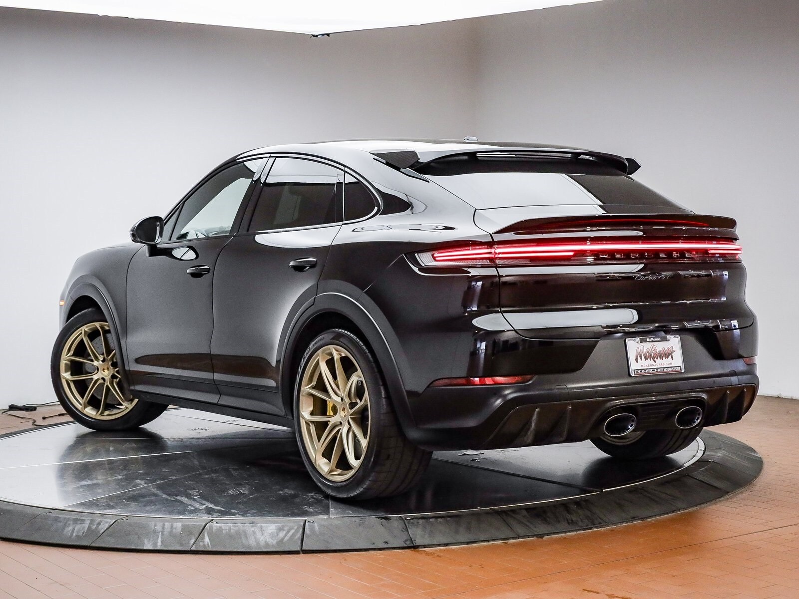 2024 Porsche Cayenne Coupe Turbo GT photo 3