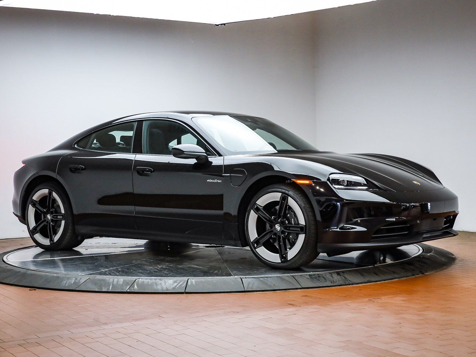 2026 Porsche Taycan Base - Photo 8