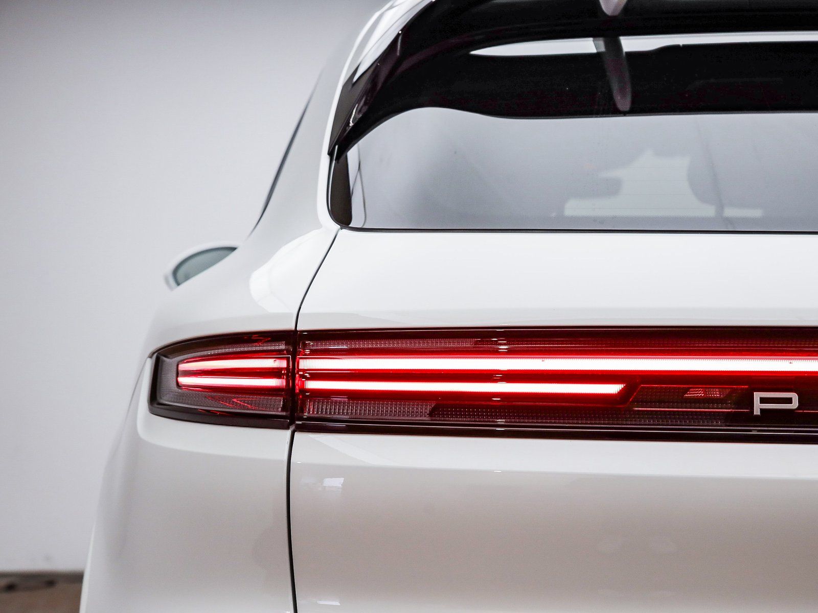 2025 Porsche Cayenne Base - Photo 8
