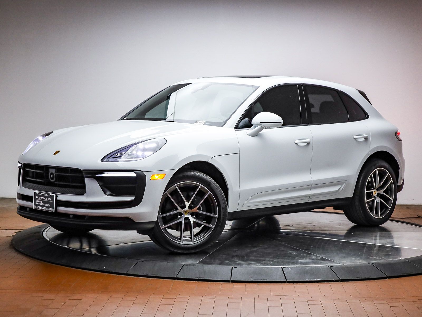 2026 Porsche Macan's photo