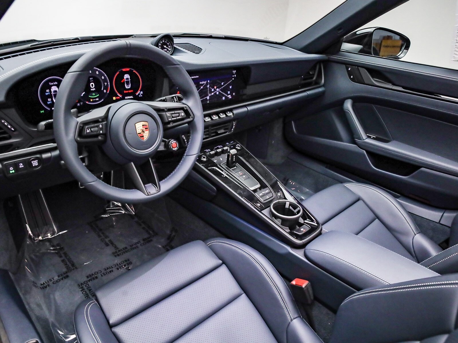 2026 Porsche 911 GTS Cabriolet photo 4