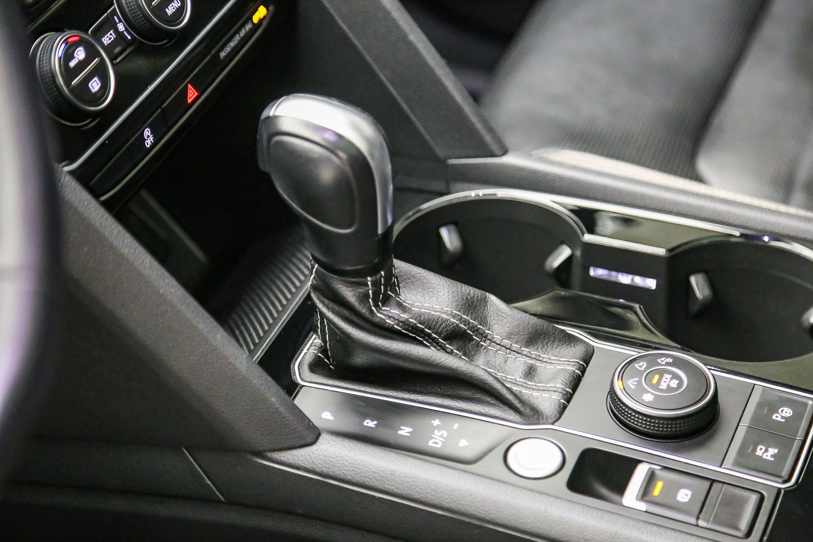 2021 Volkswagen Atlas SEL Premium - Photo 20