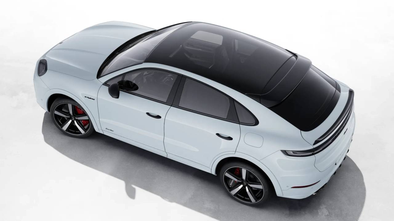 2026 Porsche Cayenne Turbo E-Hybrid Coupe photo 4