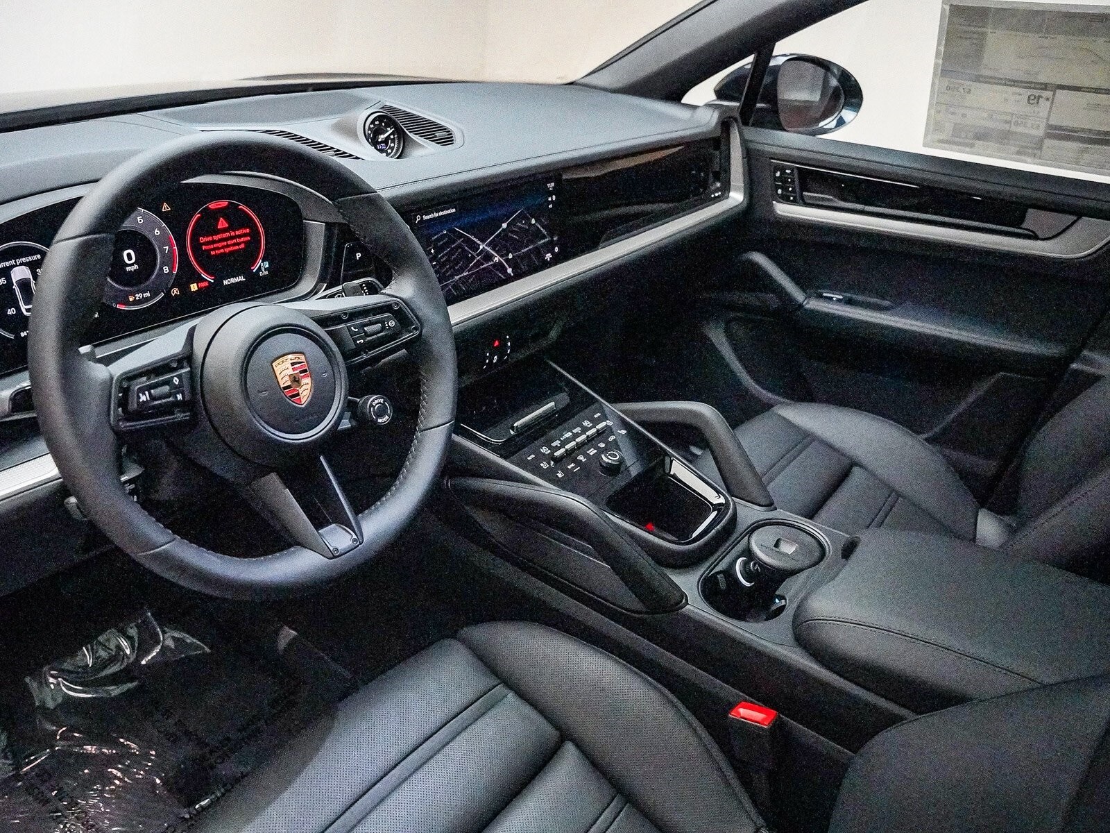 2025 Porsche Cayenne Coupe photo 4