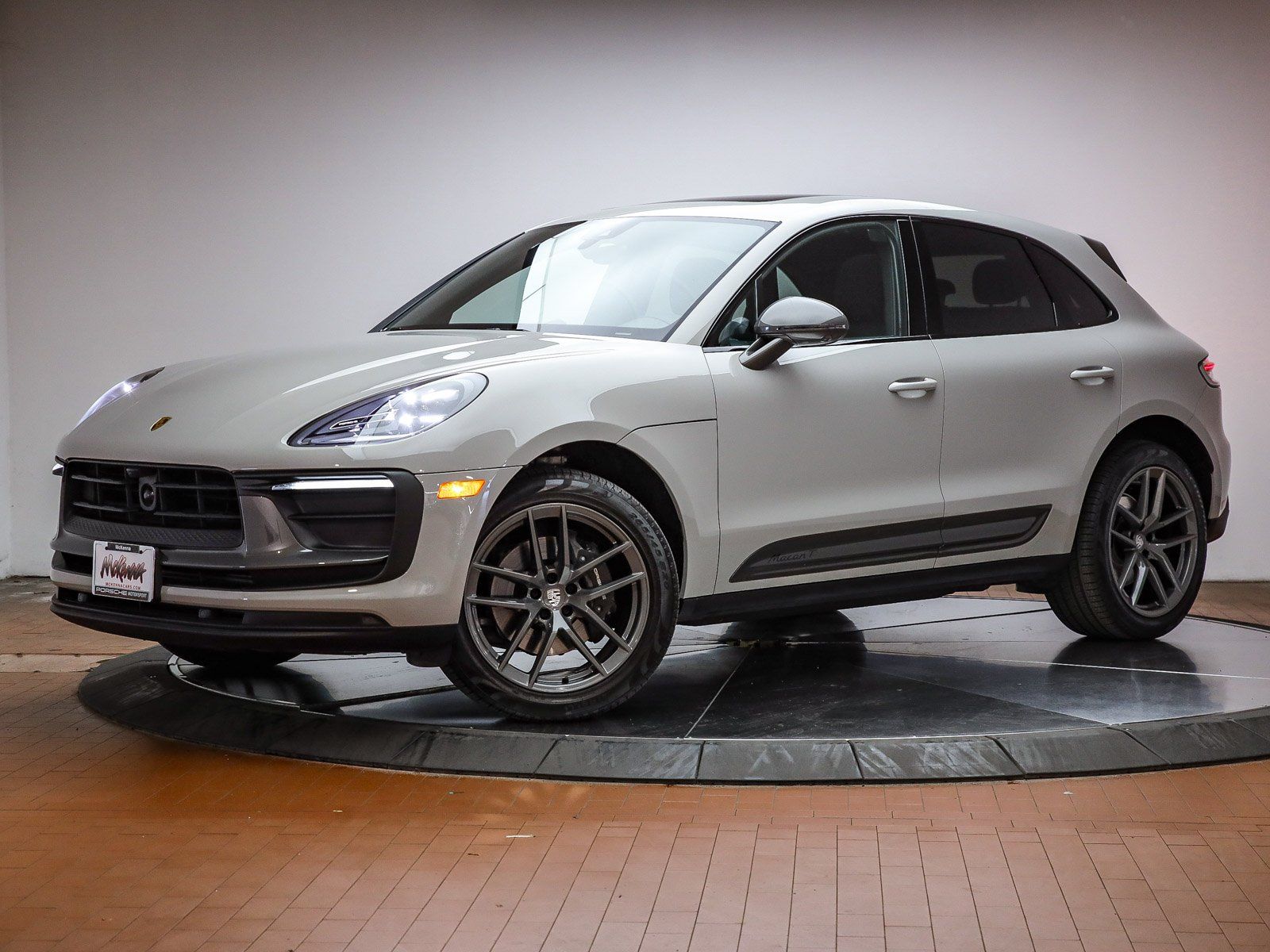 2025 Porsche Macan T