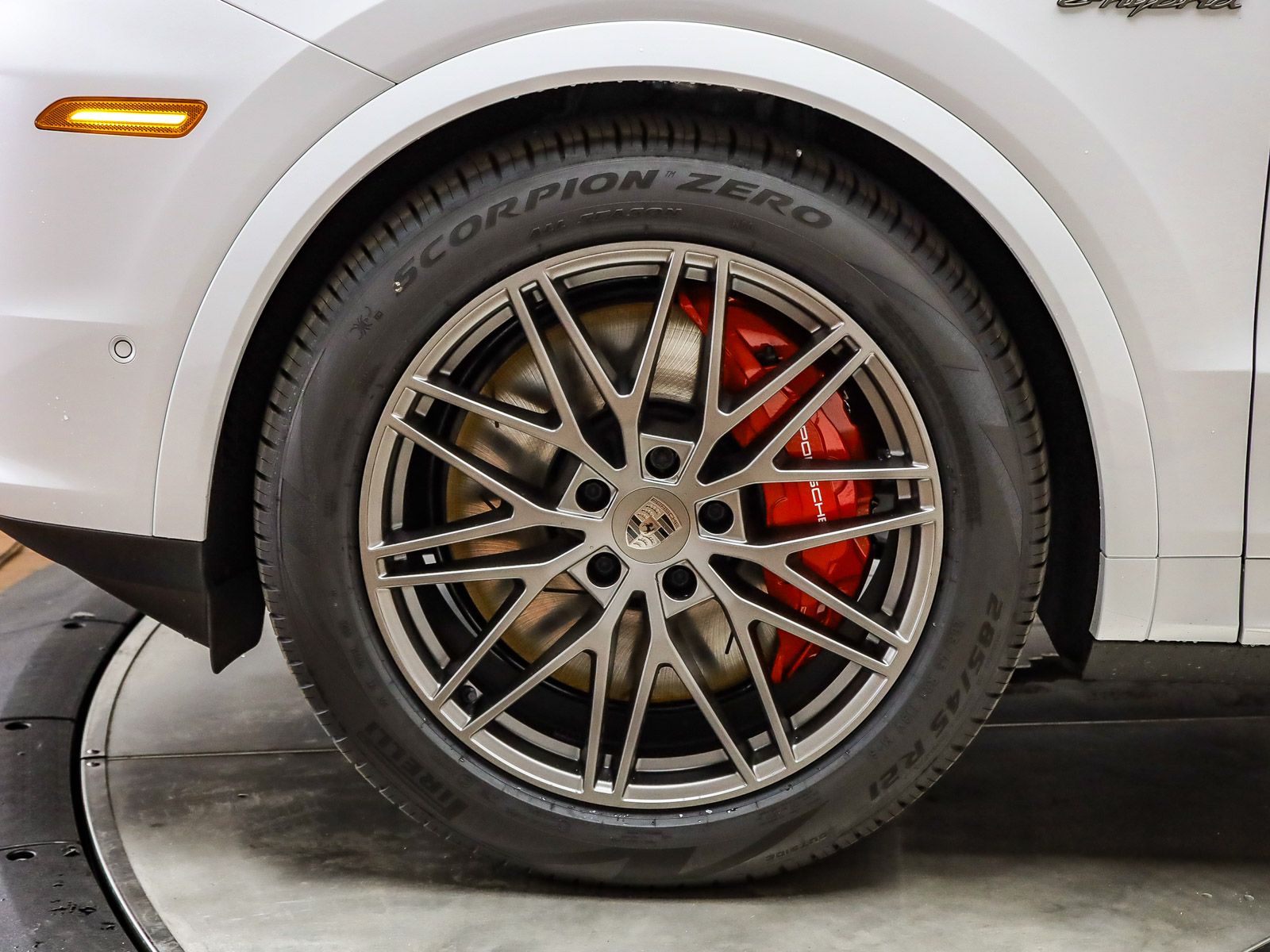 2026 Porsche Cayenne Coup Turbo E-Hybrid - Photo 10
