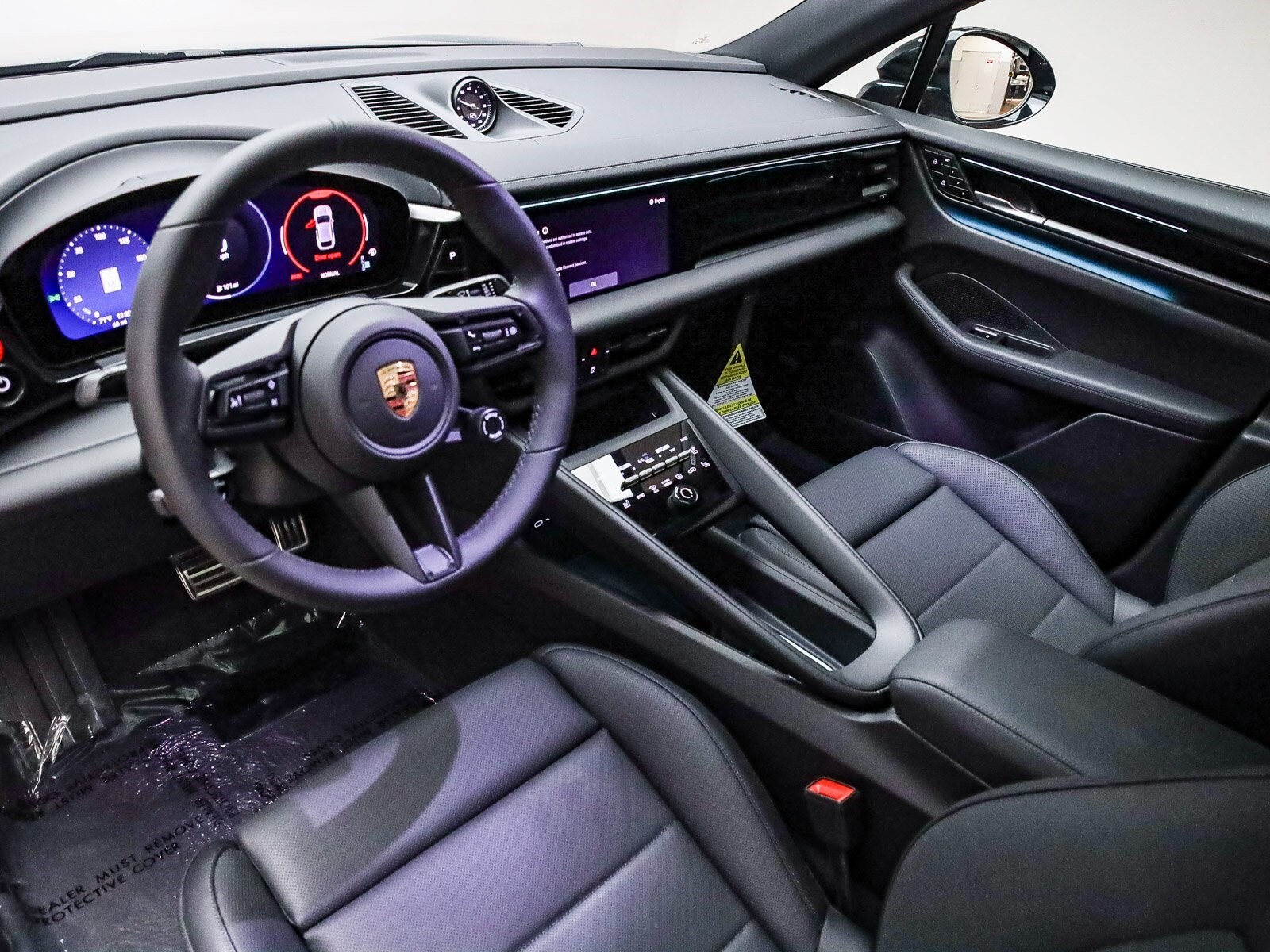 2025 Porsche Macan Electric photo 3