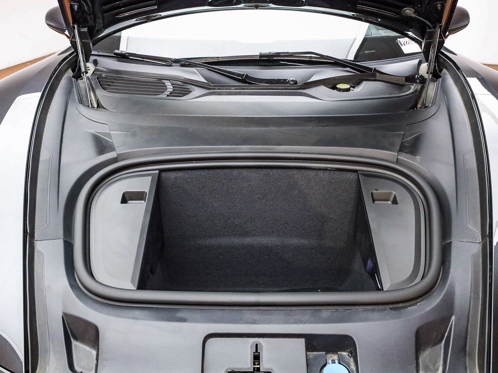 2025 Porsche Taycan S - Photo 31