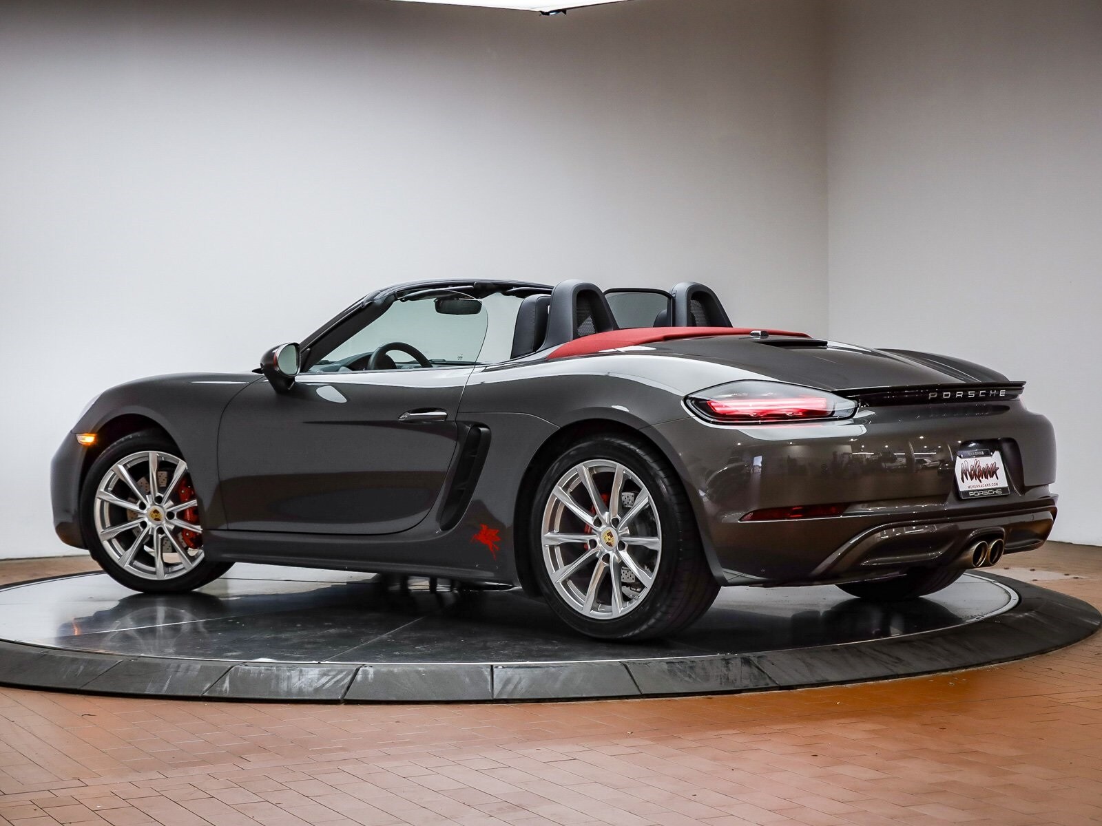 2024 Porsche Boxster S photo 3