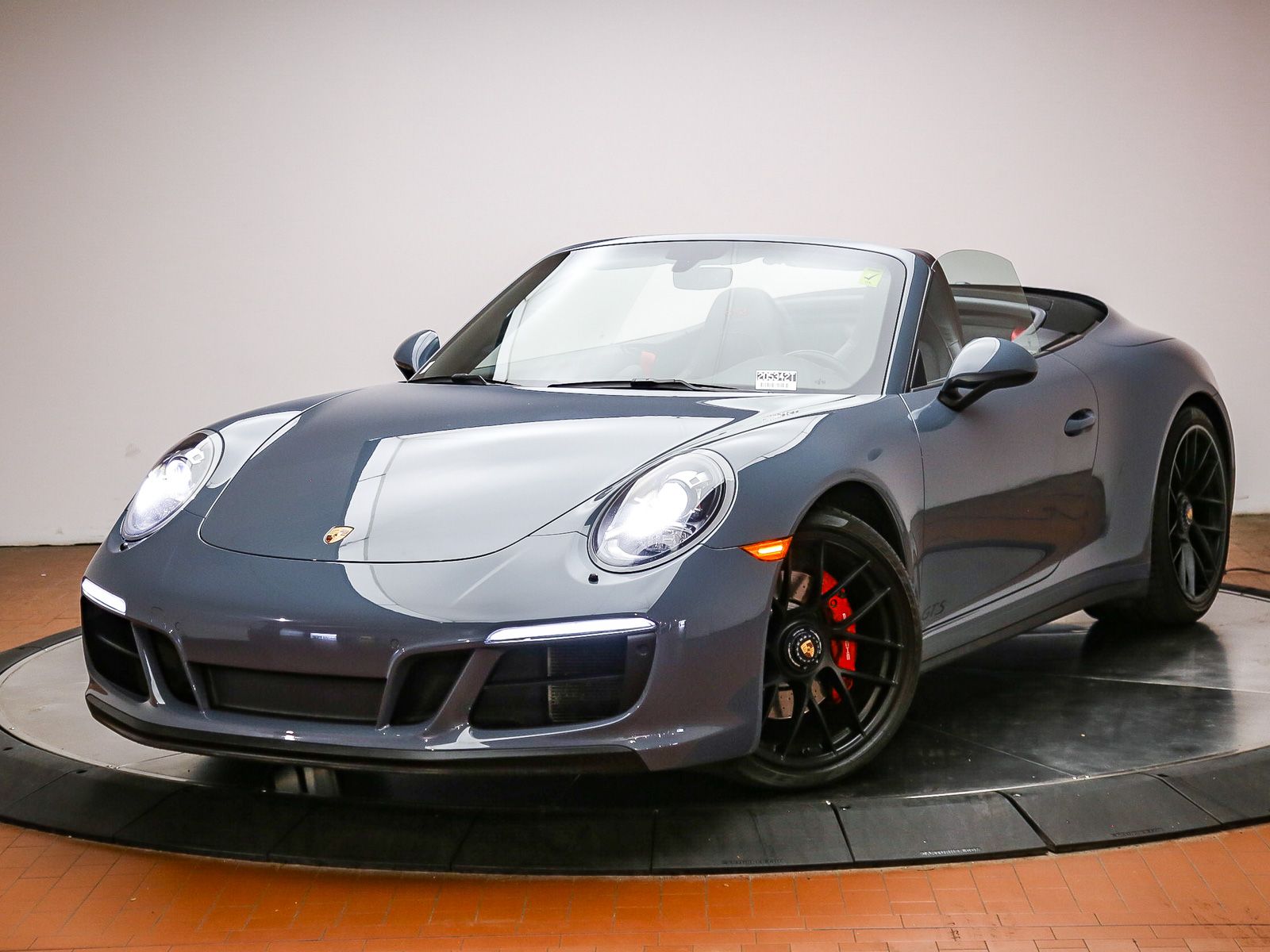 2018 Porsche 911 Cabriolet 