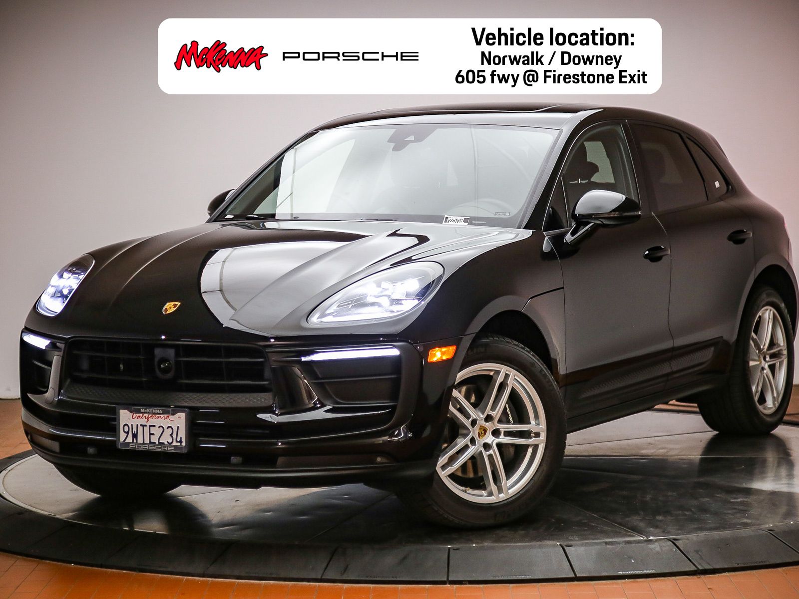 2025 Porsche Macan's photo