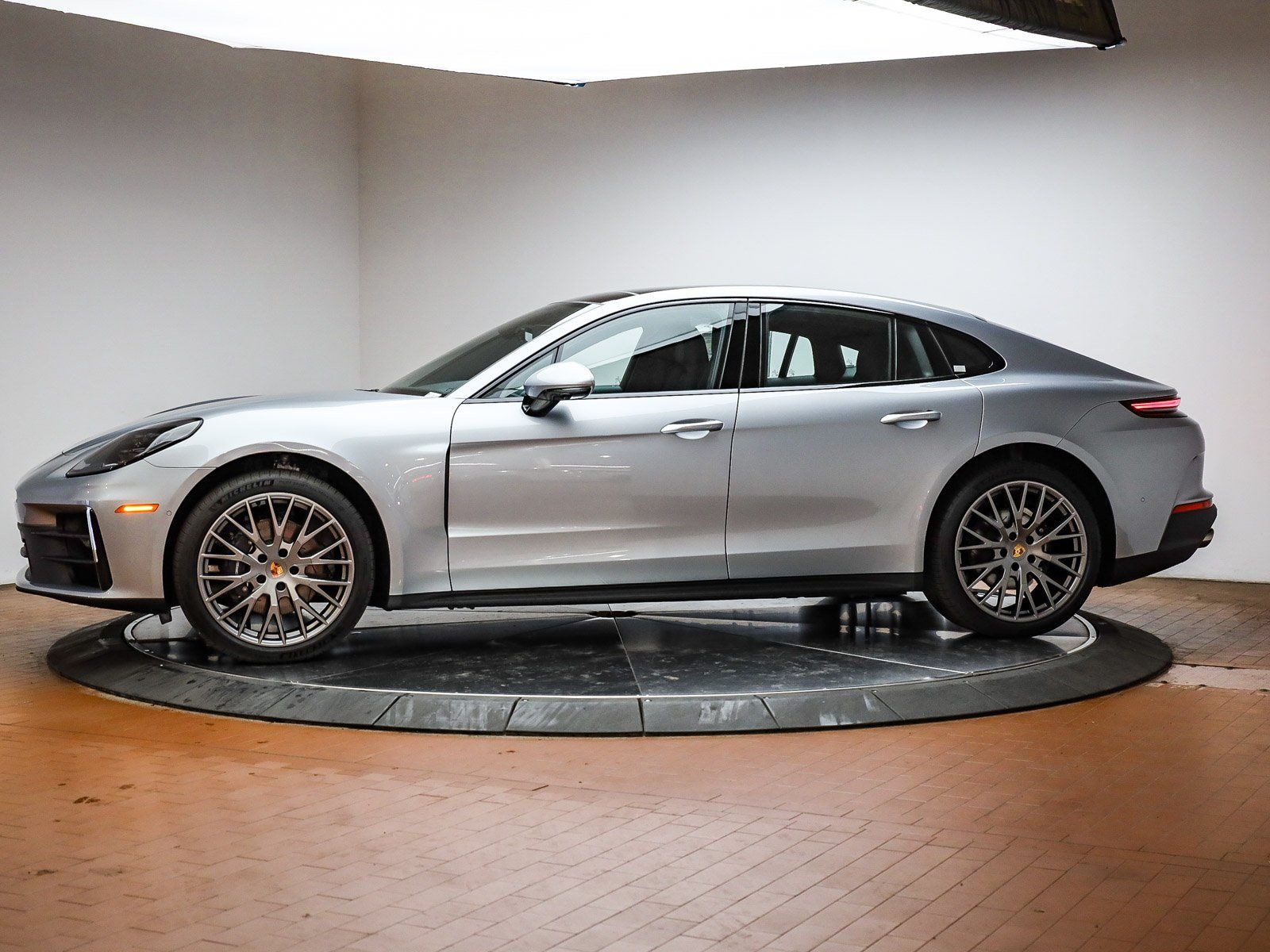 2026 Porsche Panamera Base