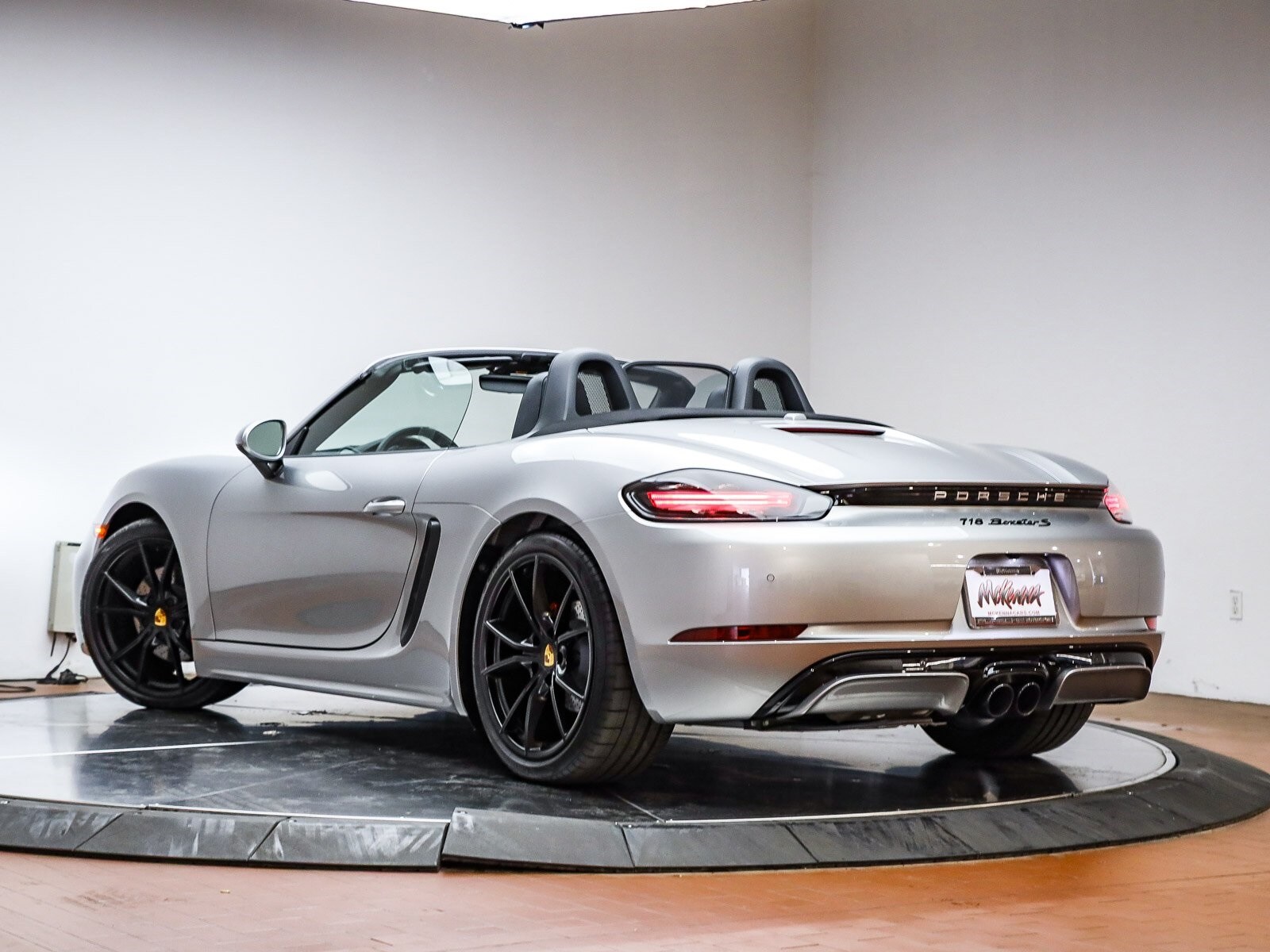 2025 Porsche Boxster S photo 3