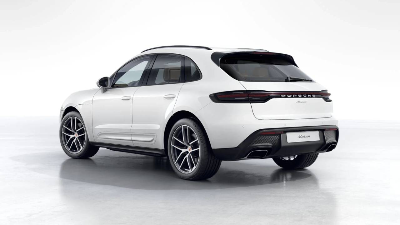 2026 Porsche Macan T photo 3