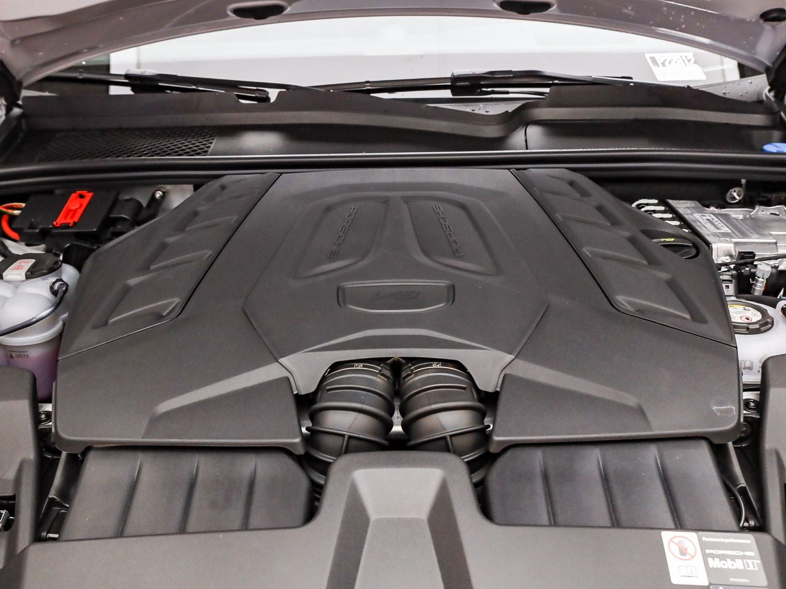 2026 Porsche Cayenne Coup Turbo E-Hybrid - Photo 31