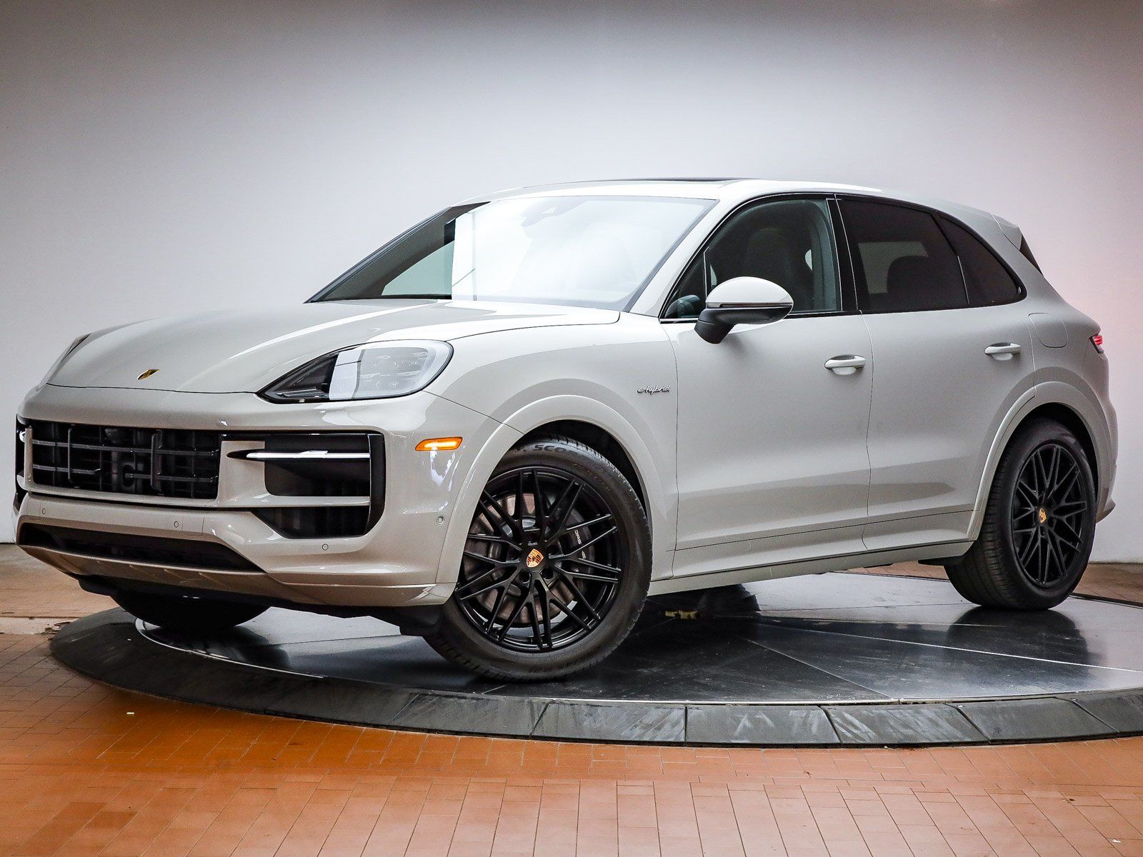 2025 Porsche Cayenne E-Hybrid's photo