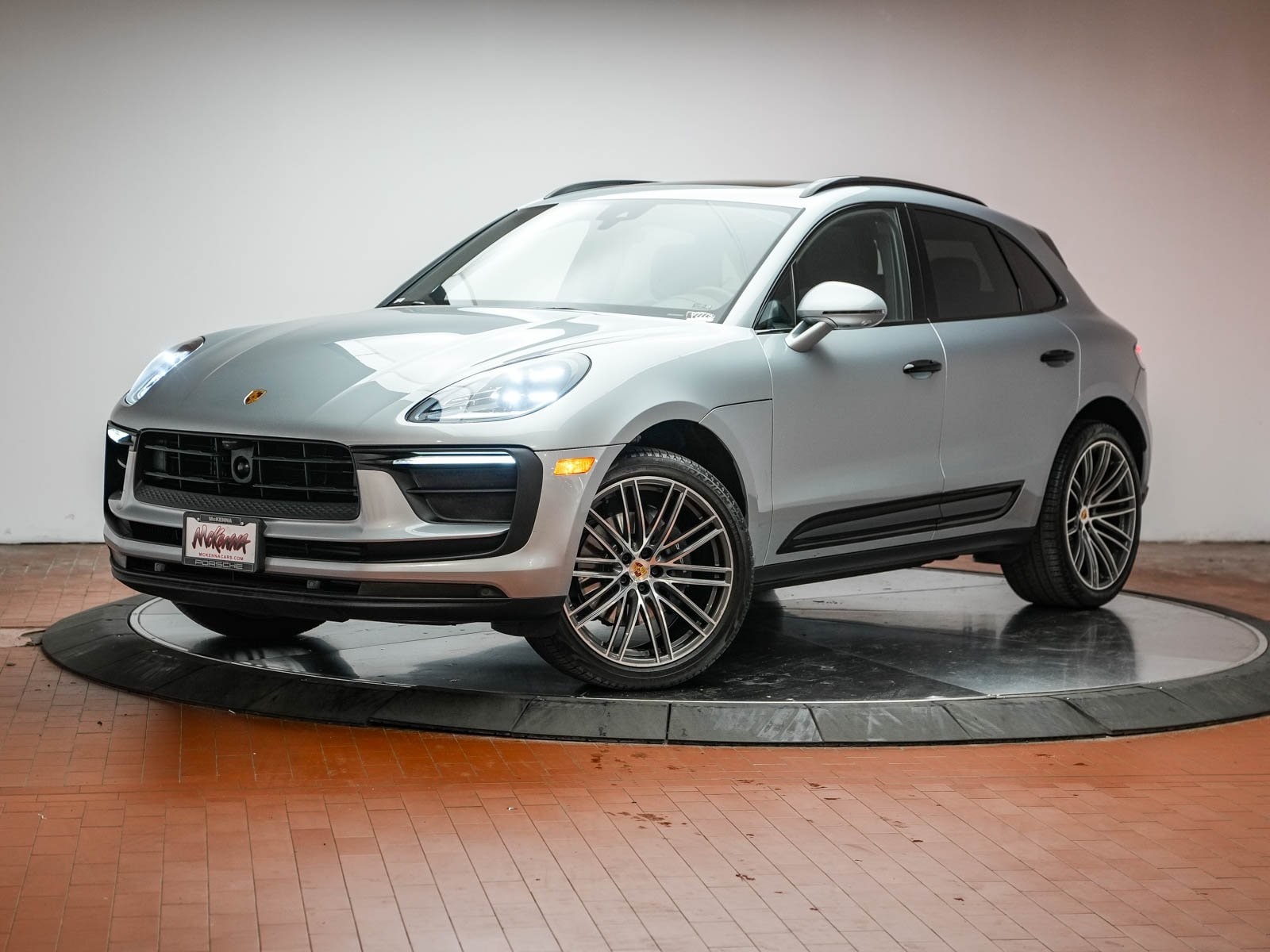 2025 Porsche Macan T's photo