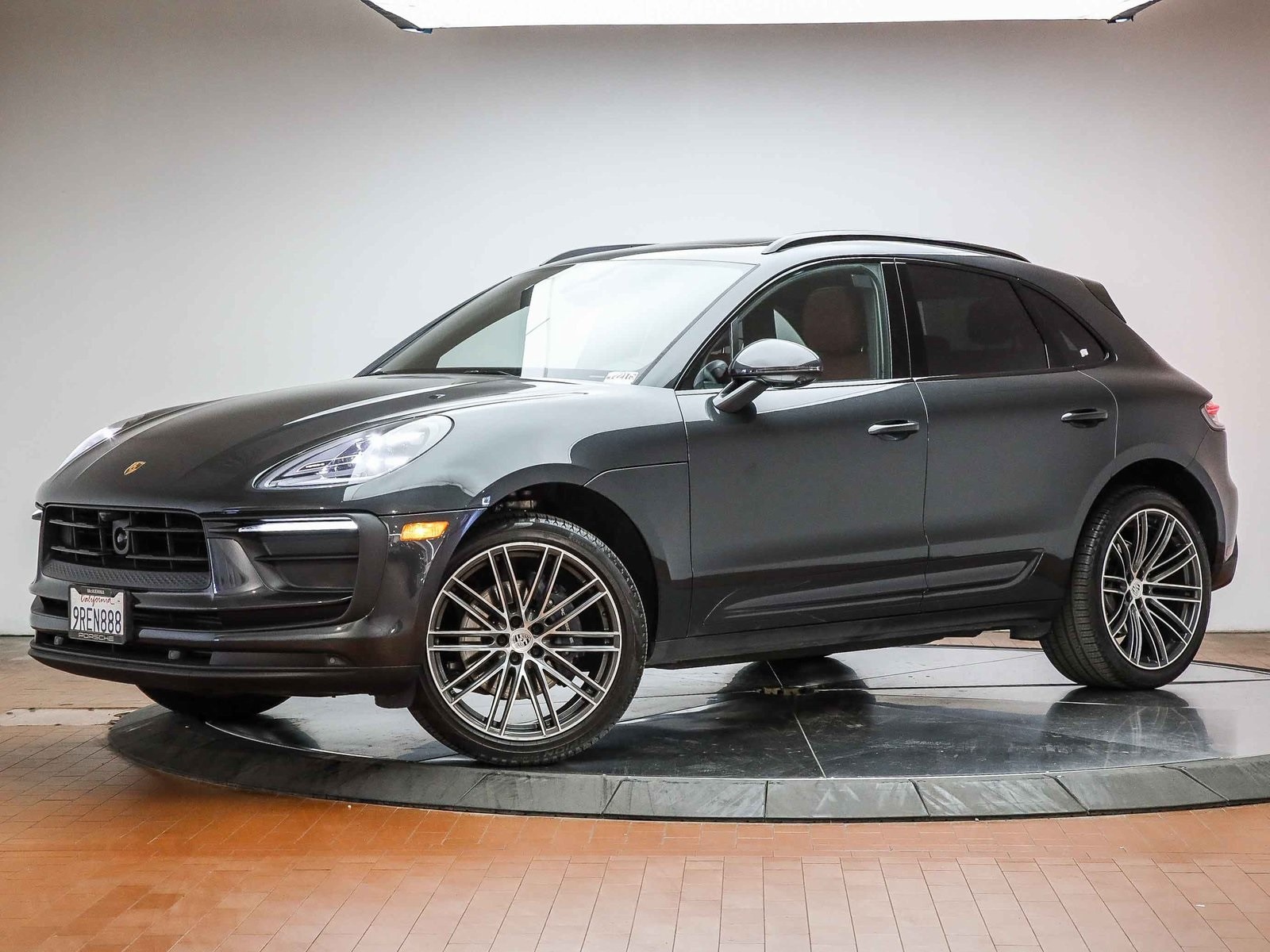 2025 Porsche Macan SUV 