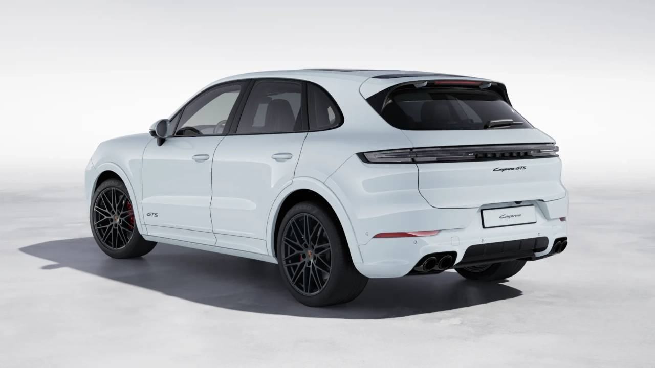 2026 Porsche Cayenne GTS photo 3
