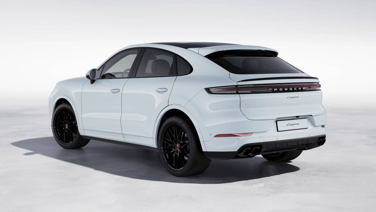 2026 Porsche Cayenne Coupe photo 3
