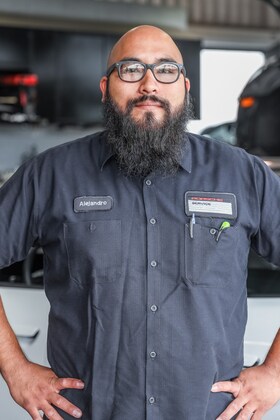 Staff member Alejandro Hernandez from ID_13baf65f0762