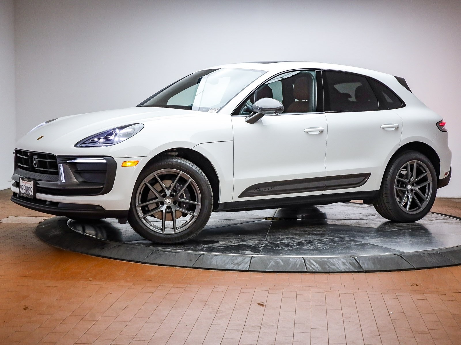 2025 Porsche Macan T