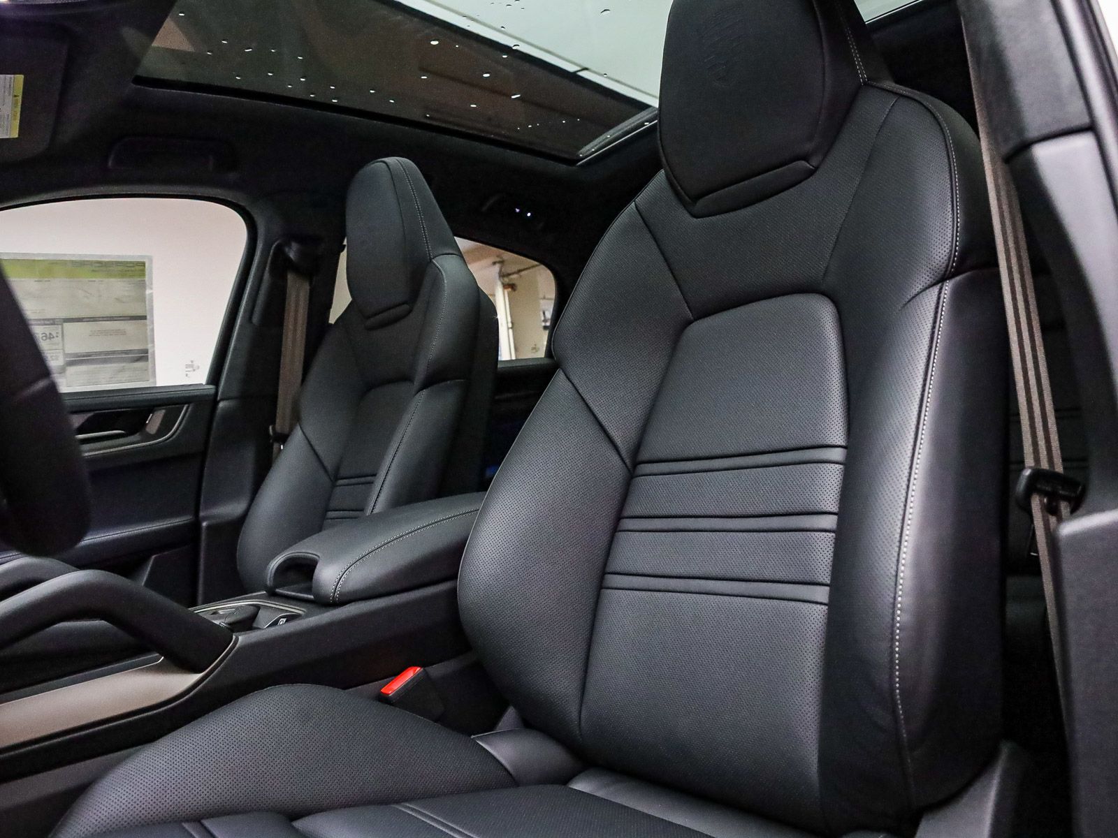 2026 Porsche Cayenne Coup Turbo E-Hybrid - Photo 5