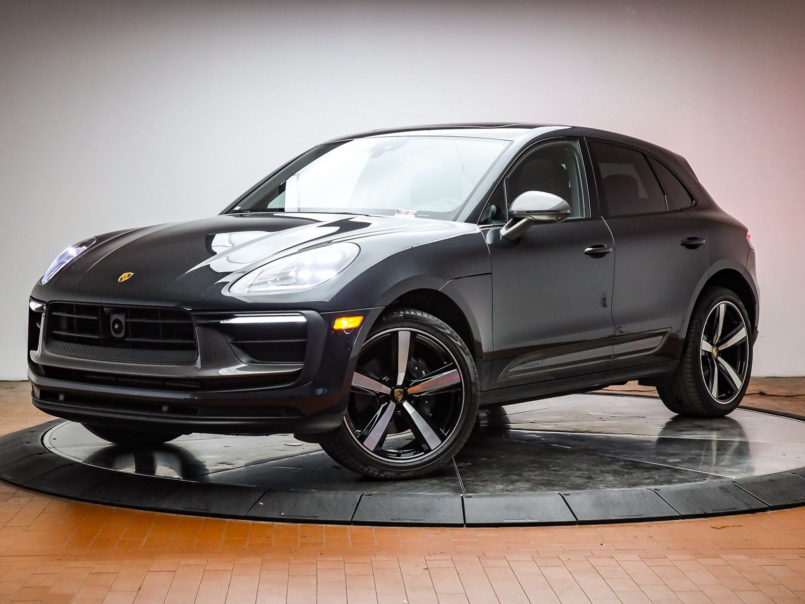 2025 Porsche Macan T