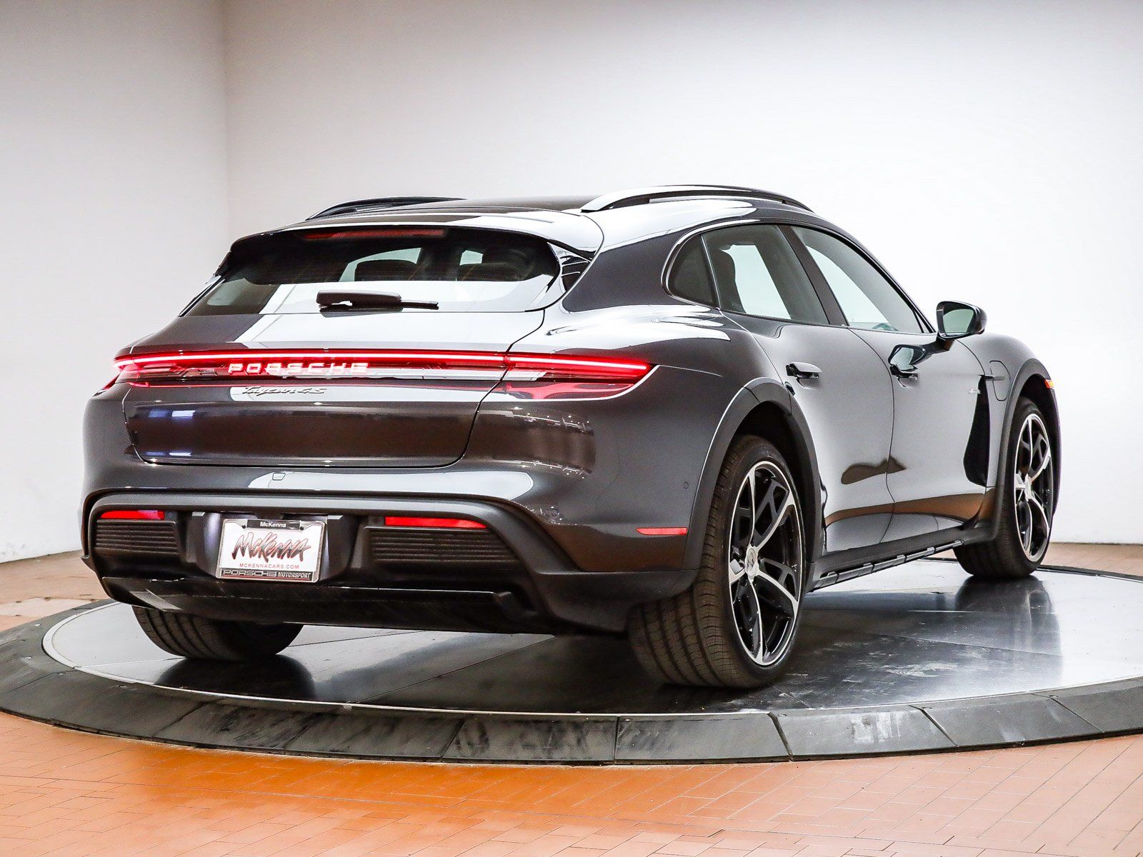 2025 Porsche Taycan S - Photo 6