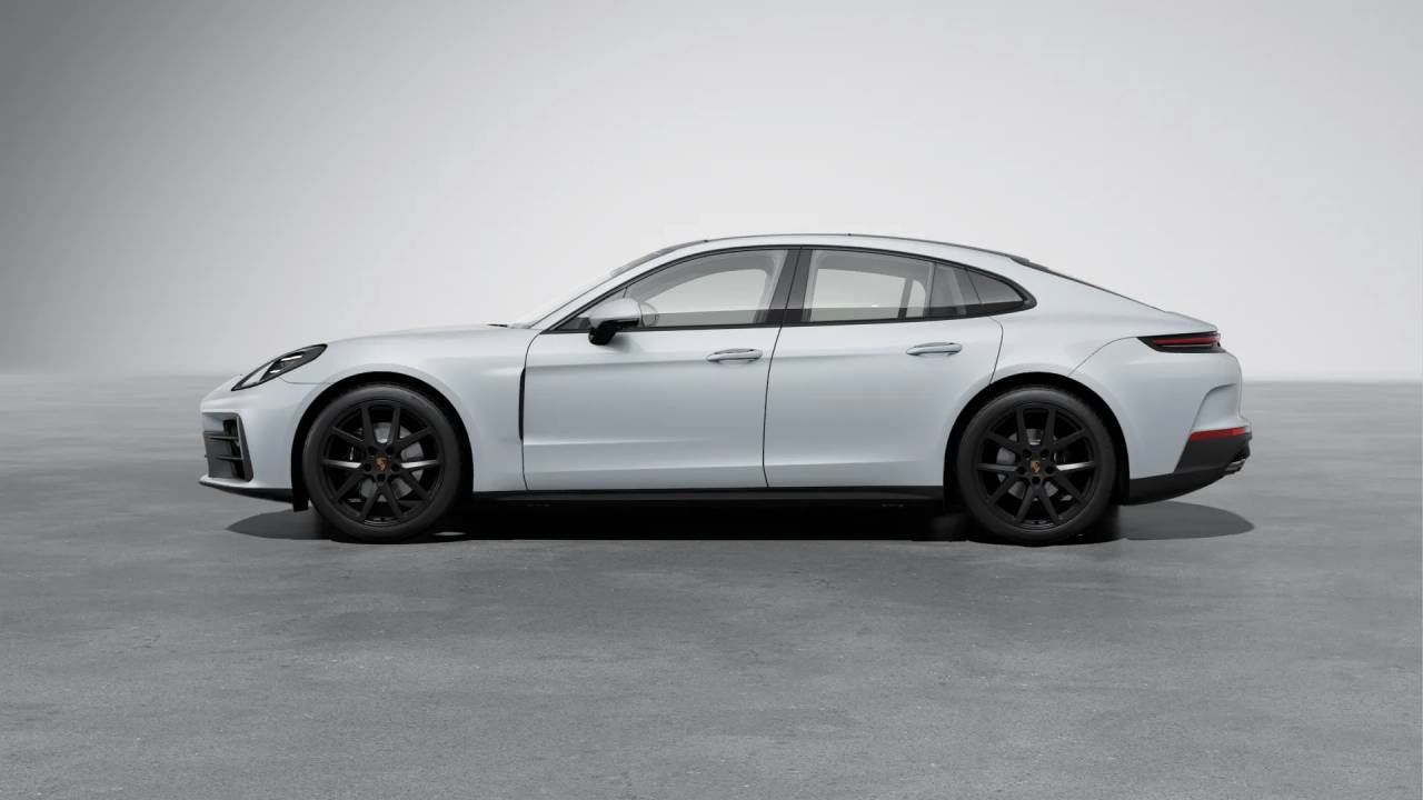 2026 Porsche Panamera 4 photo 2