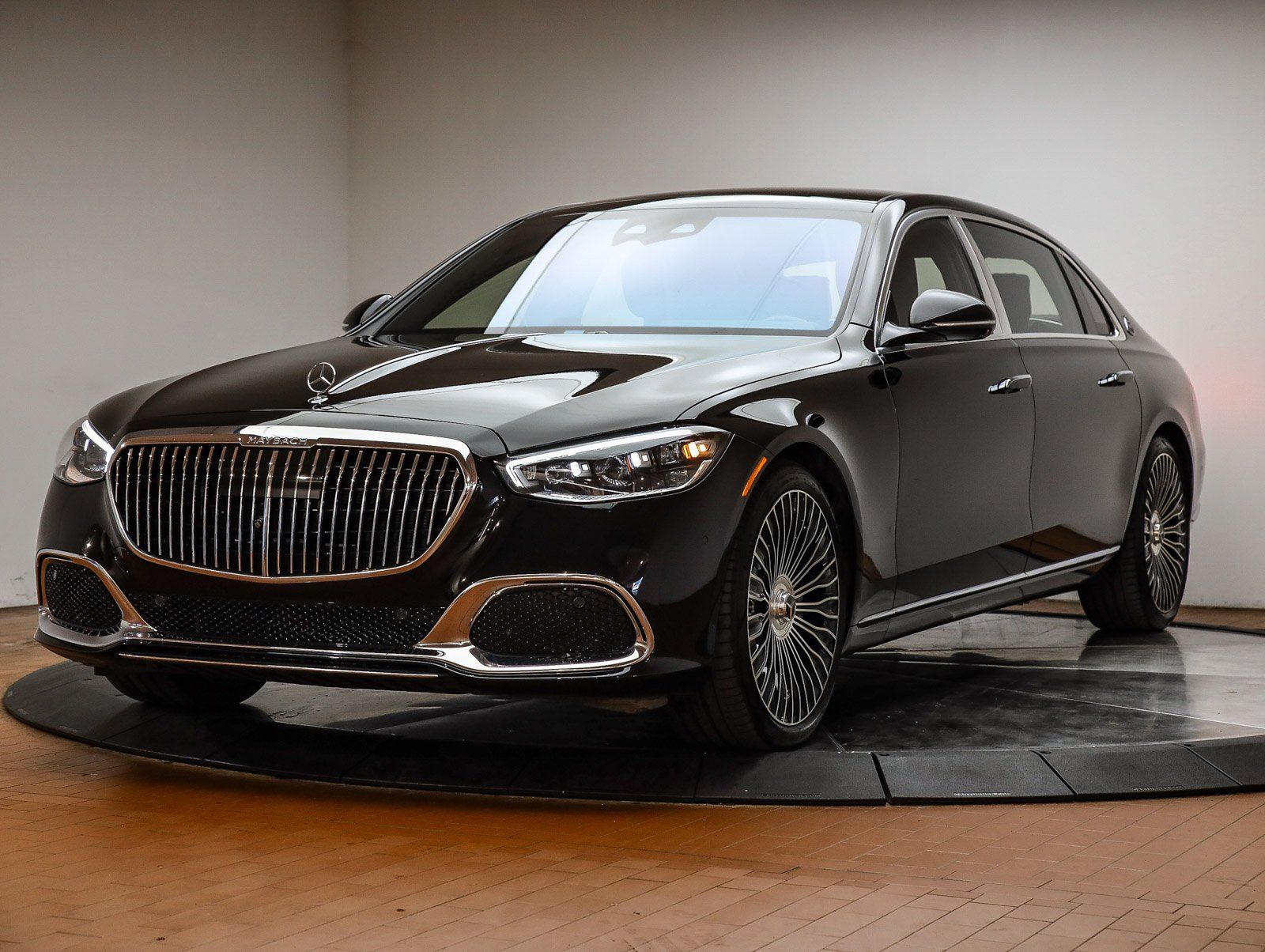 2023 Mercedes-Benz S-Class Maybach S 580 4MATIC's photo