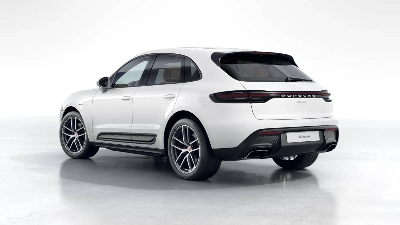 2026 Porsche Macan T photo 3