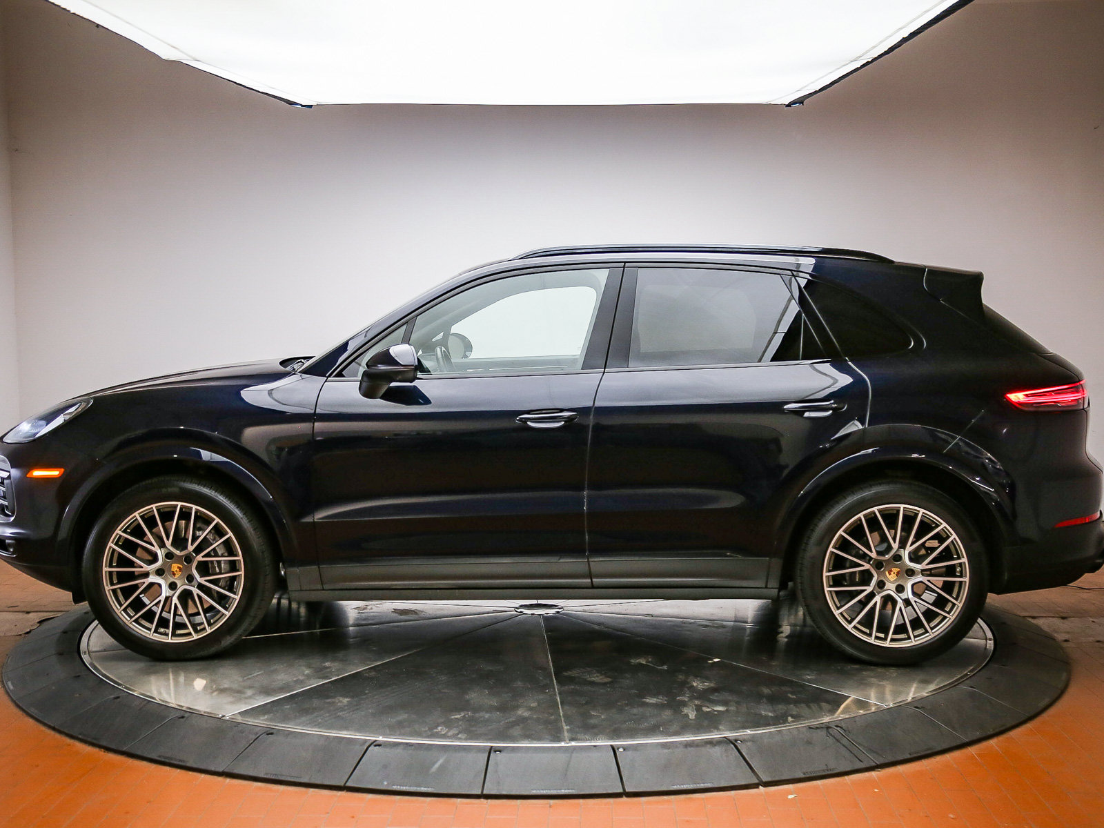 Certified 2023 Porsche Cayenne Platinum Edition SUV