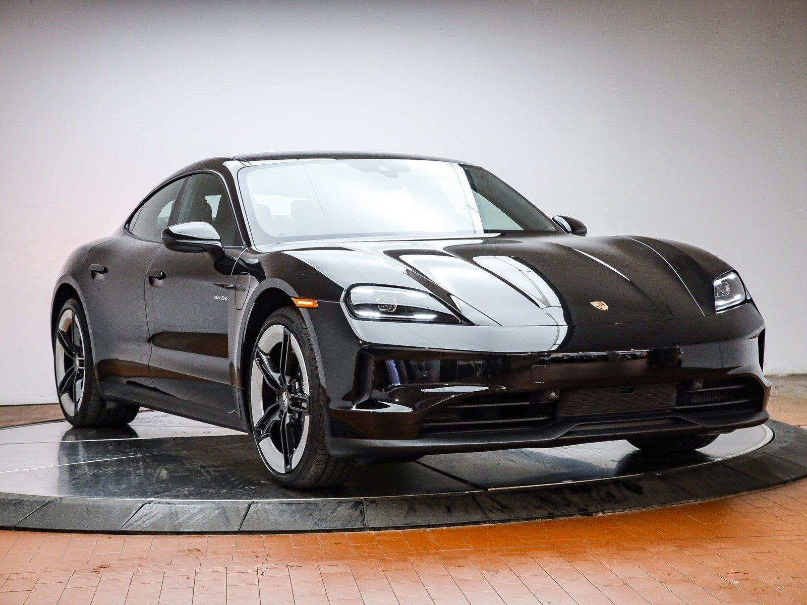 2026 Porsche Taycan Base - Photo 7