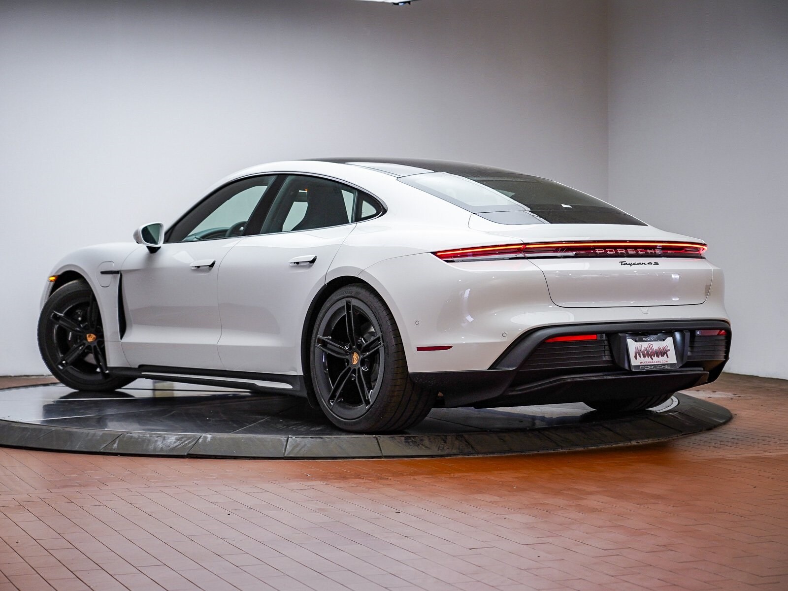 2025 Porsche Taycan 4S photo 3