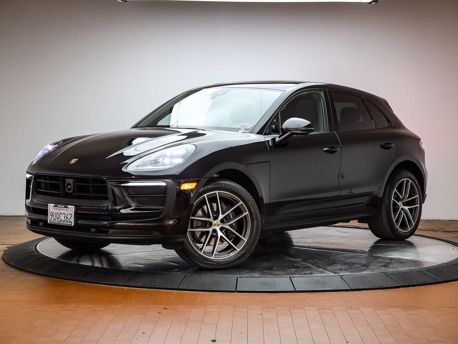 2025 Porsche Macan T