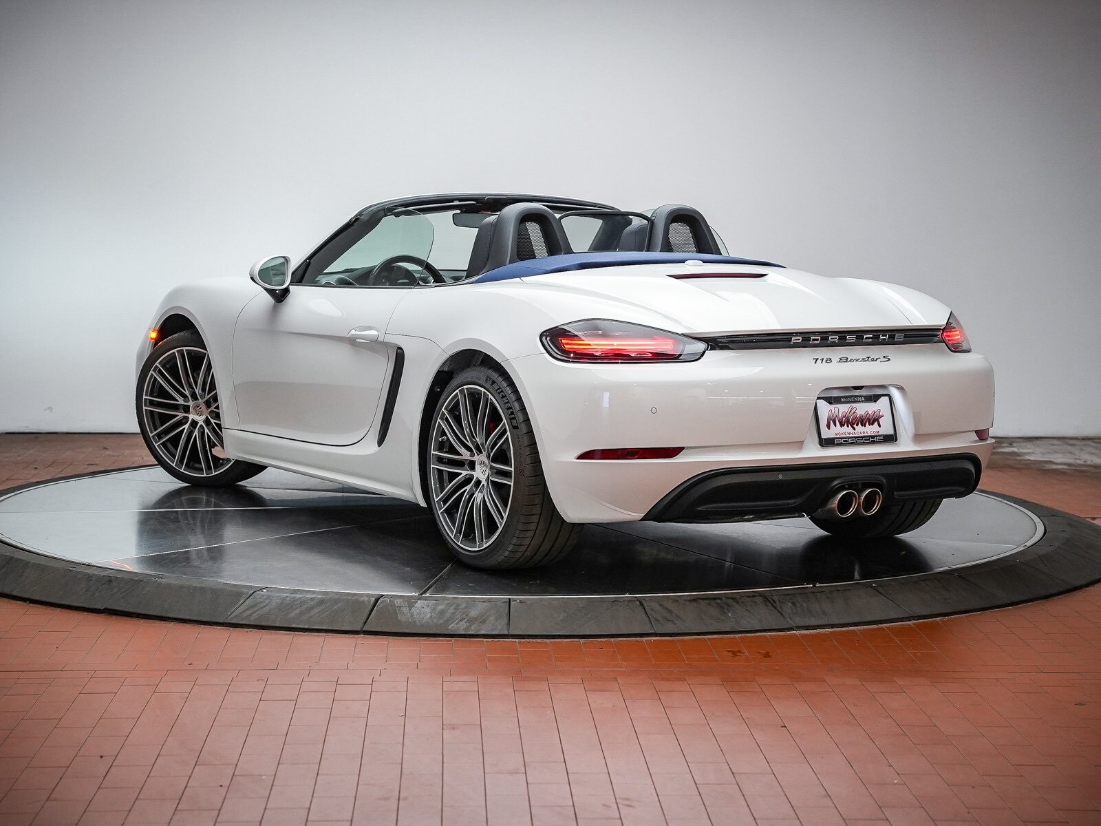 2025 Porsche Boxster S photo 3