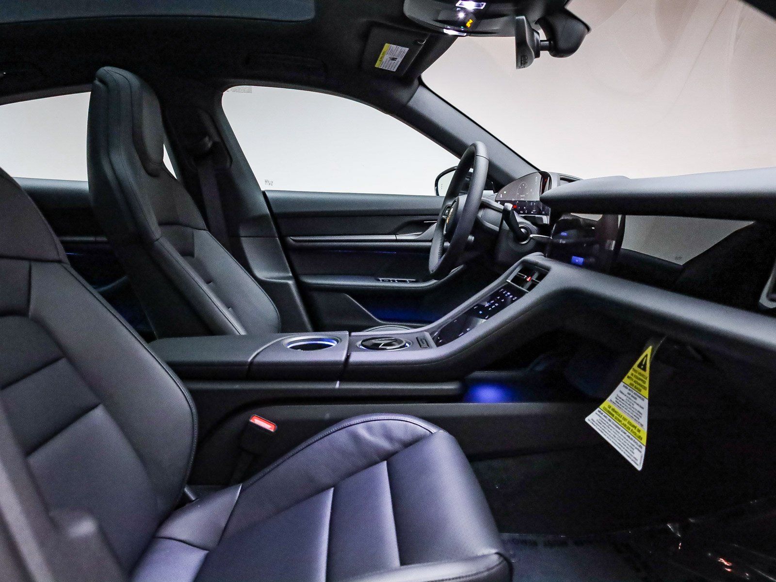 2026 Porsche Taycan Base - Photo 18