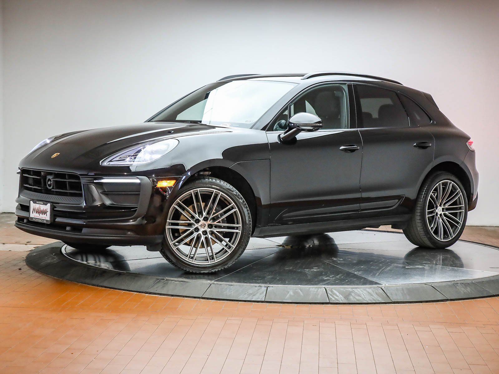2025 Porsche Macan T